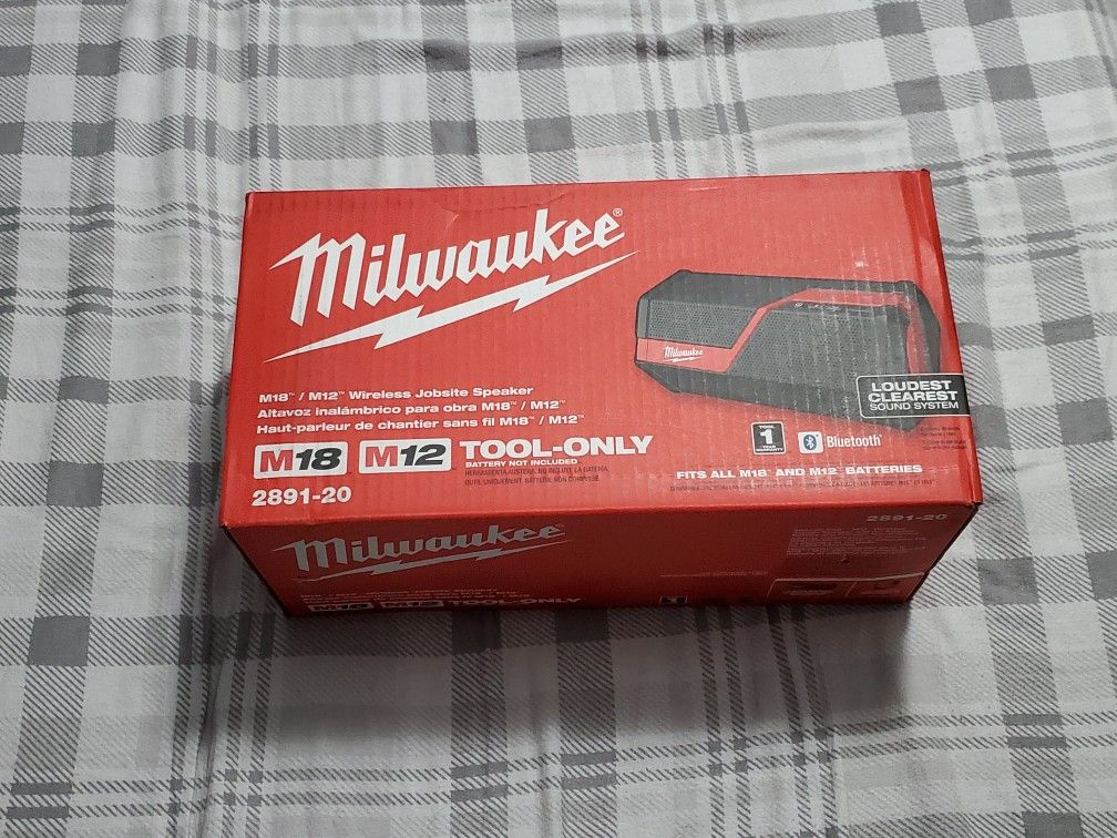 Milwaukee M12/M18 Bluetooth Speaker(TOOL ONLY)