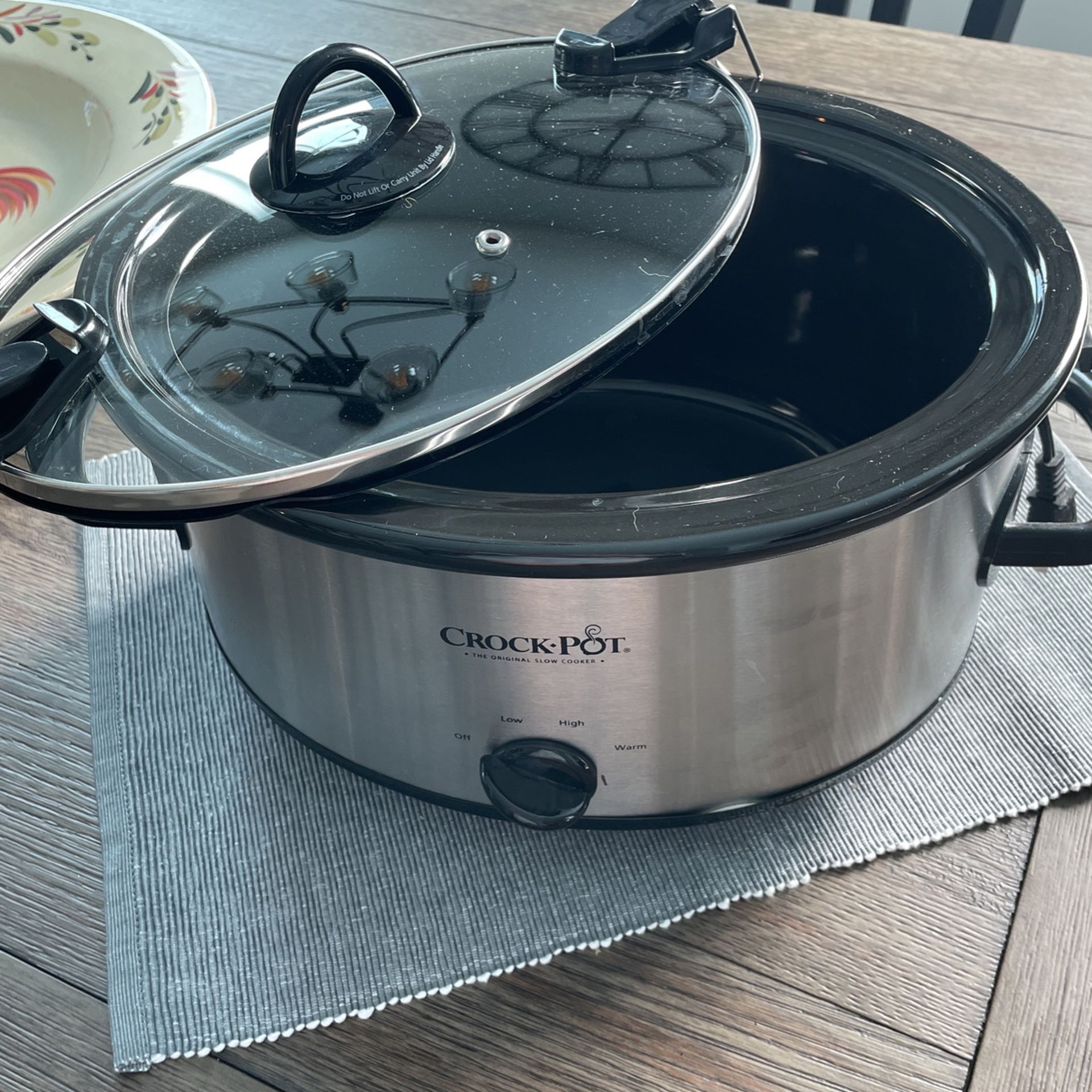 Personal Slow Cooker Crock Pot for Sale in Palm Beach Shores, FL - OfferUp