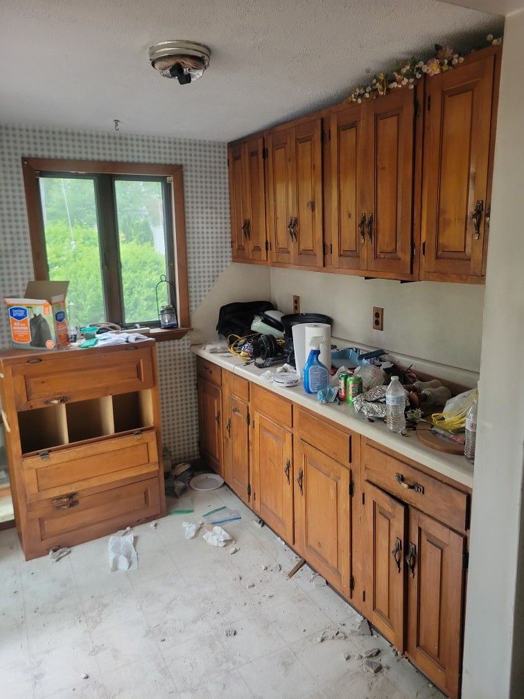 Free Kitchen Cabinets
