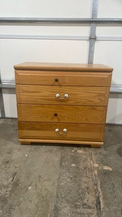 4-Drawer Wood Dresser