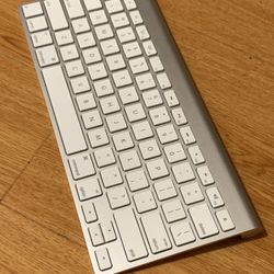 Apple keyboard (All Keys Working) No Sticky Key