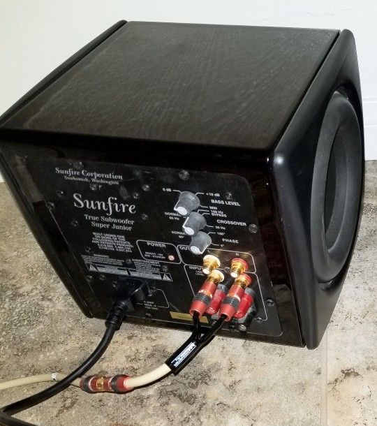 Bob Carver Sunfire True Subwoofer JR.