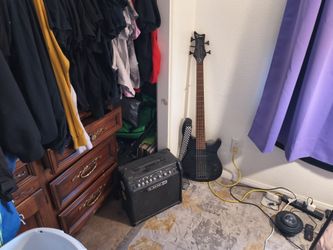 5 string dean edge bass, spider iv 15 watt amp combo. $150.