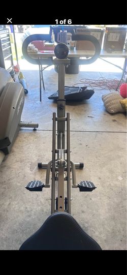 Squat machine