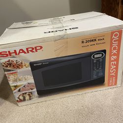 SHARP Microwave—in Box! Excellent Used Condition . 