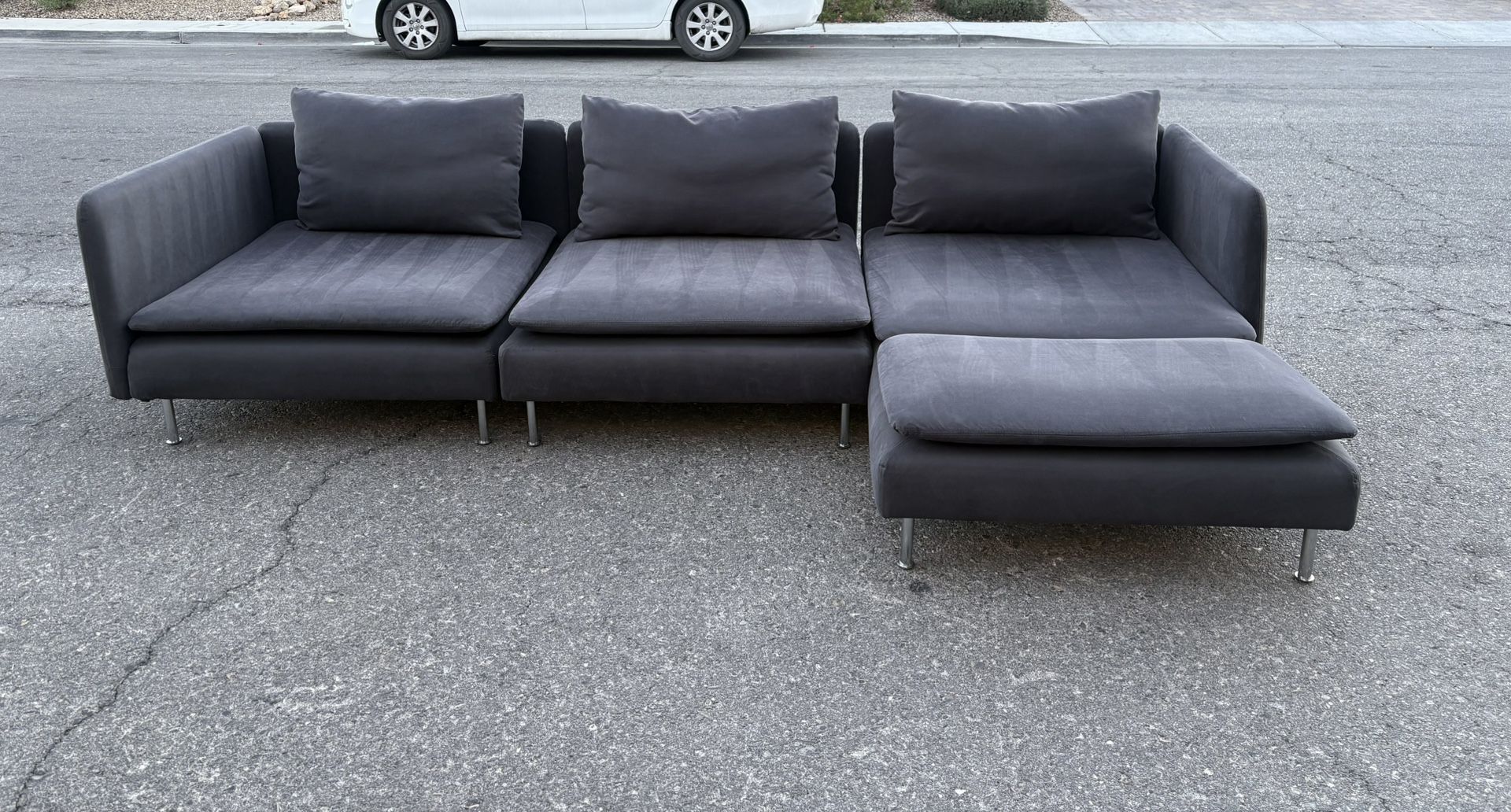 Ikea Sofa Couch Sectional , Sala, Sofás( Delivery Available)