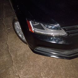 VW Jetta Passenger Headlight  $75