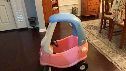 Little Tikes cozy car