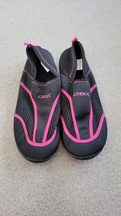 Women's Water Shoes/ size 9