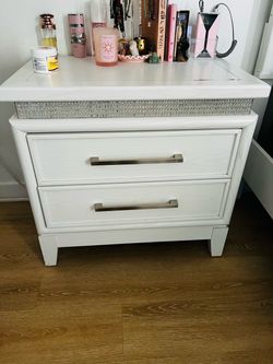 White 2-Drawer Nightstand with Rhinestone Detail