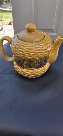 Vintage HoneyComb Textured  Mid-Century "Made in Japan" Teapot