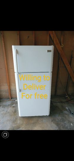 Frigidaire Apartment Size Refrigerator 18 Cuft (Dimensions:30" W 30" D 66" H