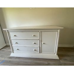 Bellini long dresser Antique White