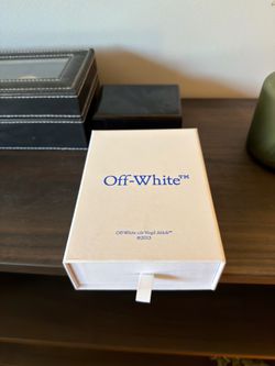 Off-White™ Empty White Box.