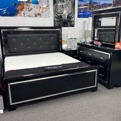 Price Drop👍Stunning Black Mirror 5pc Bedroom Furniture Set Available Amazing Offer Don’t Miss Out✅