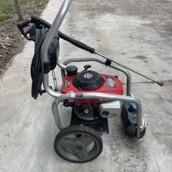 HONDA PRESSURE WASHER PRESSURE CLEANER 3100 PSI /2,3 GPM  WORKS EXCELLENT 