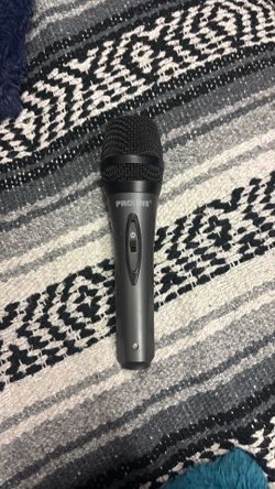 Microphone