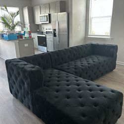 Tufted Couch 