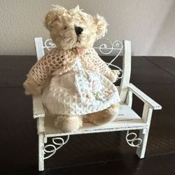 wood/metal bench 5"x5"x4.5" with bear 