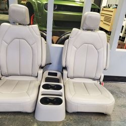BRAND NEW LEATHER BUCKET SEATS WITH CONSOLE 