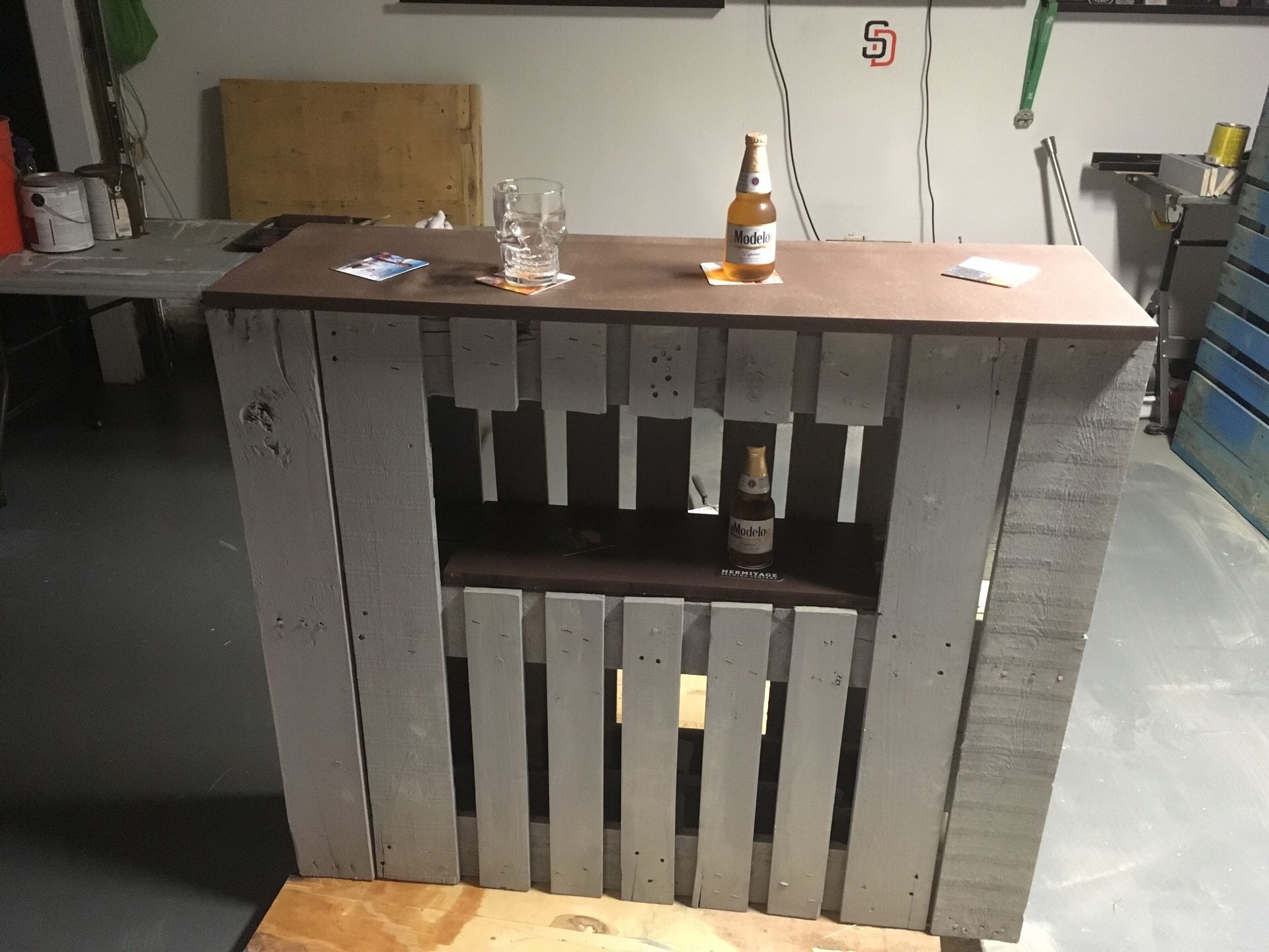 Mini bar table perfect for man cave or get together.will deliver for 10 more .