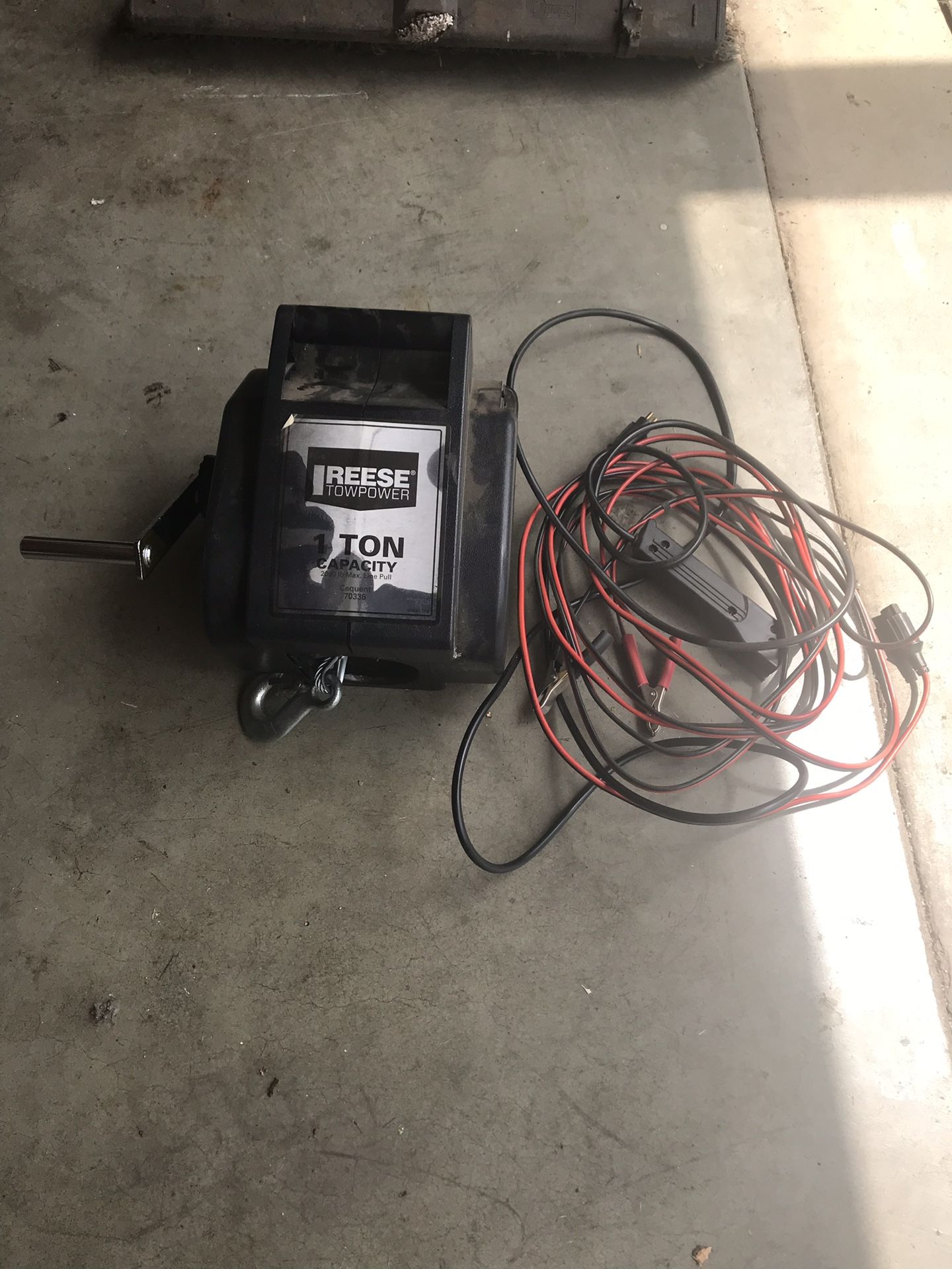 Battery power winch