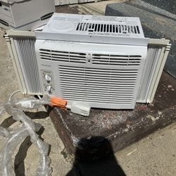 Window AC Unit Frigidaire