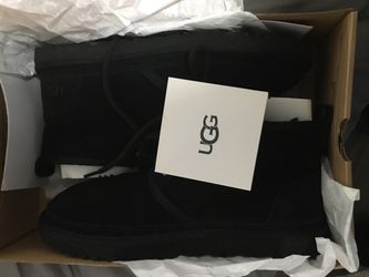 Vendo zapatos ugg de mujer size 7