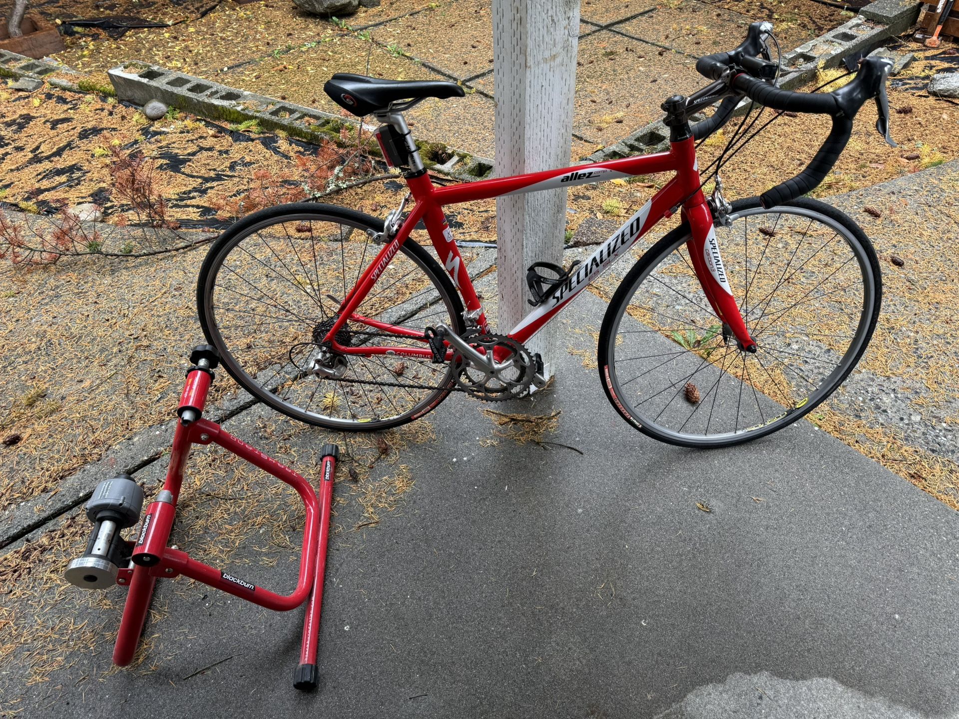 54cm Specialized Allez Comp Road Bike With Training Stand