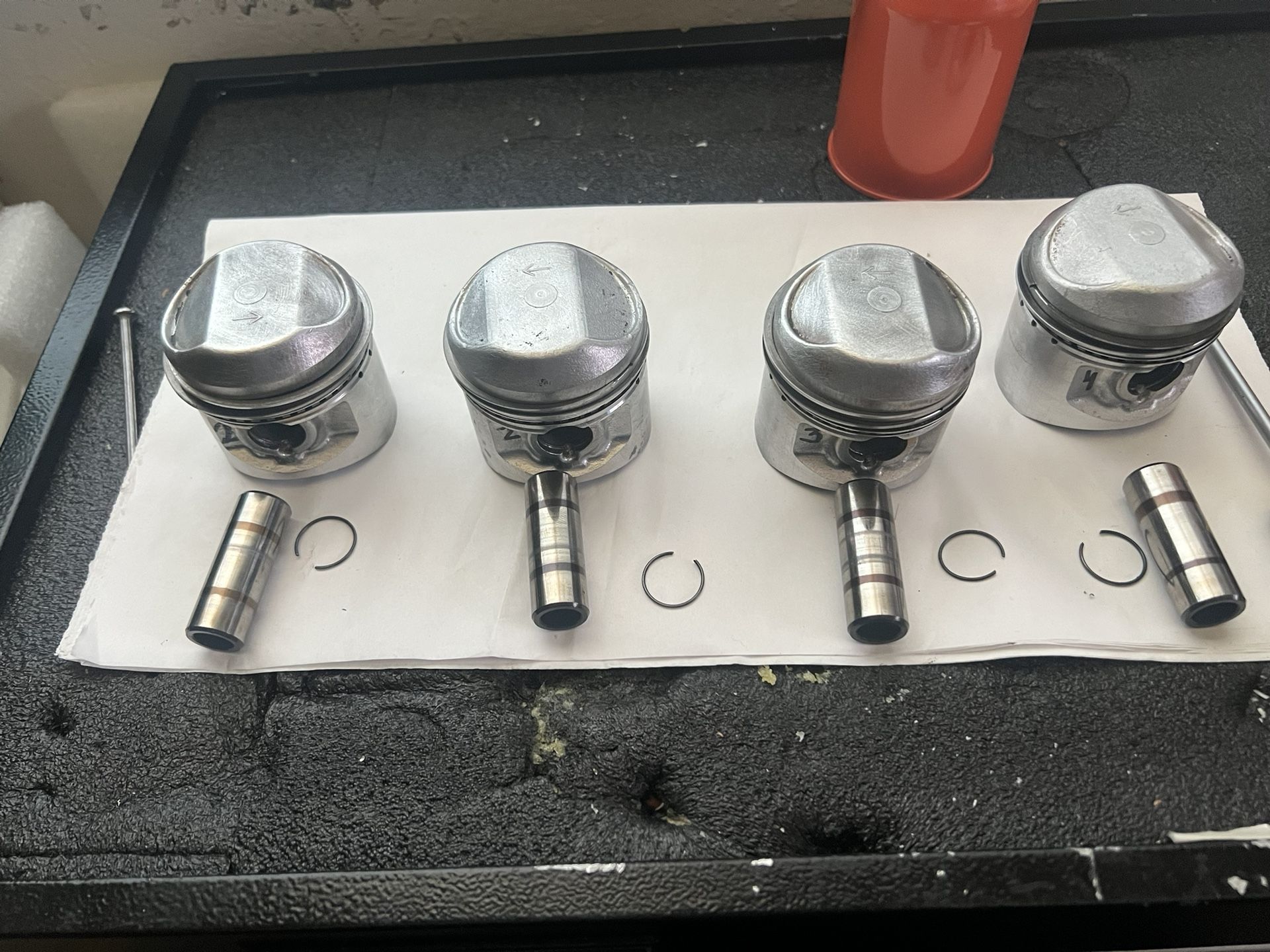 Pistons of Suzuki GS 550