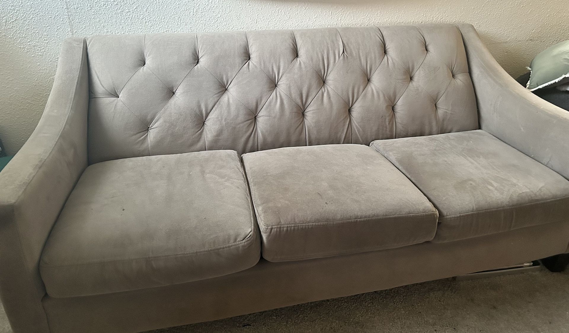 Couch for Sale in Seattle, WA OfferUp