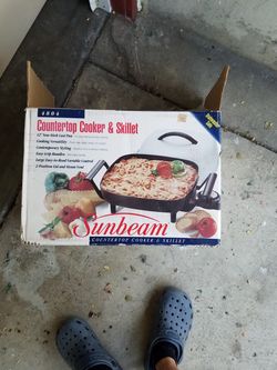 Countertop cooker skillet