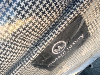 Queen size bed mattress king koil modern luxury medium euro top pillow Stearns & foster reserve estate Serta Sealy Saatva avocado purple Casper beauty