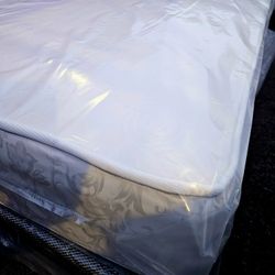 BRAND NEW  !!! QUEEN SET $189 --- MATTRESS AND BOX SPRING