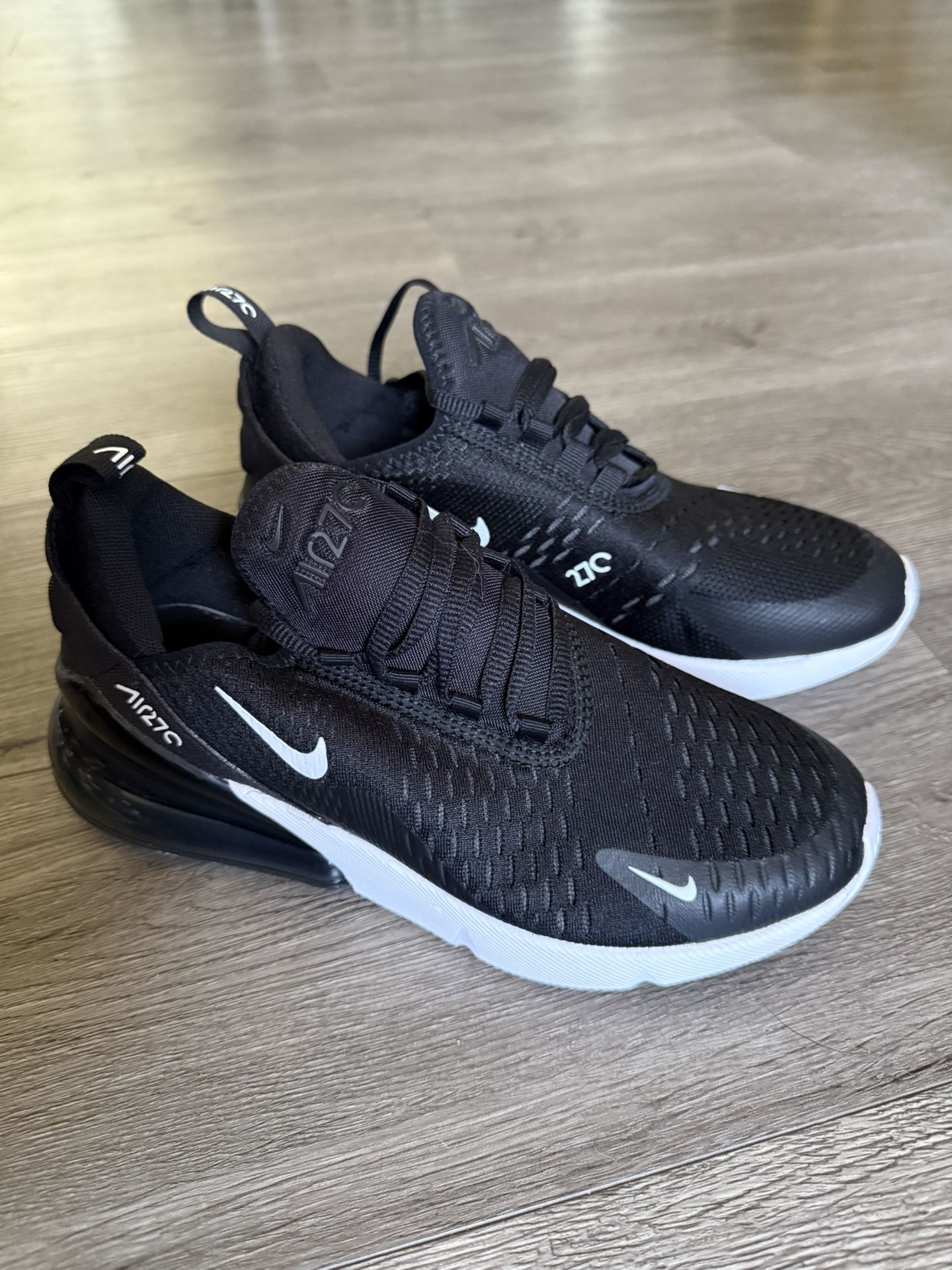 Nike Air Max 270 Sneakers