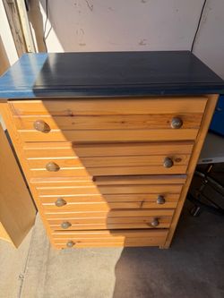 5-Drawer Pine Wood Dresser with Dark Top