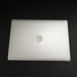 MacBook Pro 499GB 15inch (Amazing Condition)