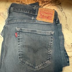 559 Levi Jeans Size 40,36