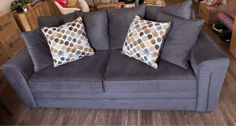 86” Blue Sofa **CASH ONLY**