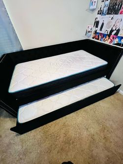 Twin Size Daybed with Trundle