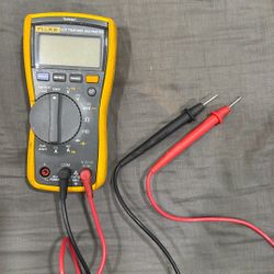 Fluke 117 True Rms Multimeter