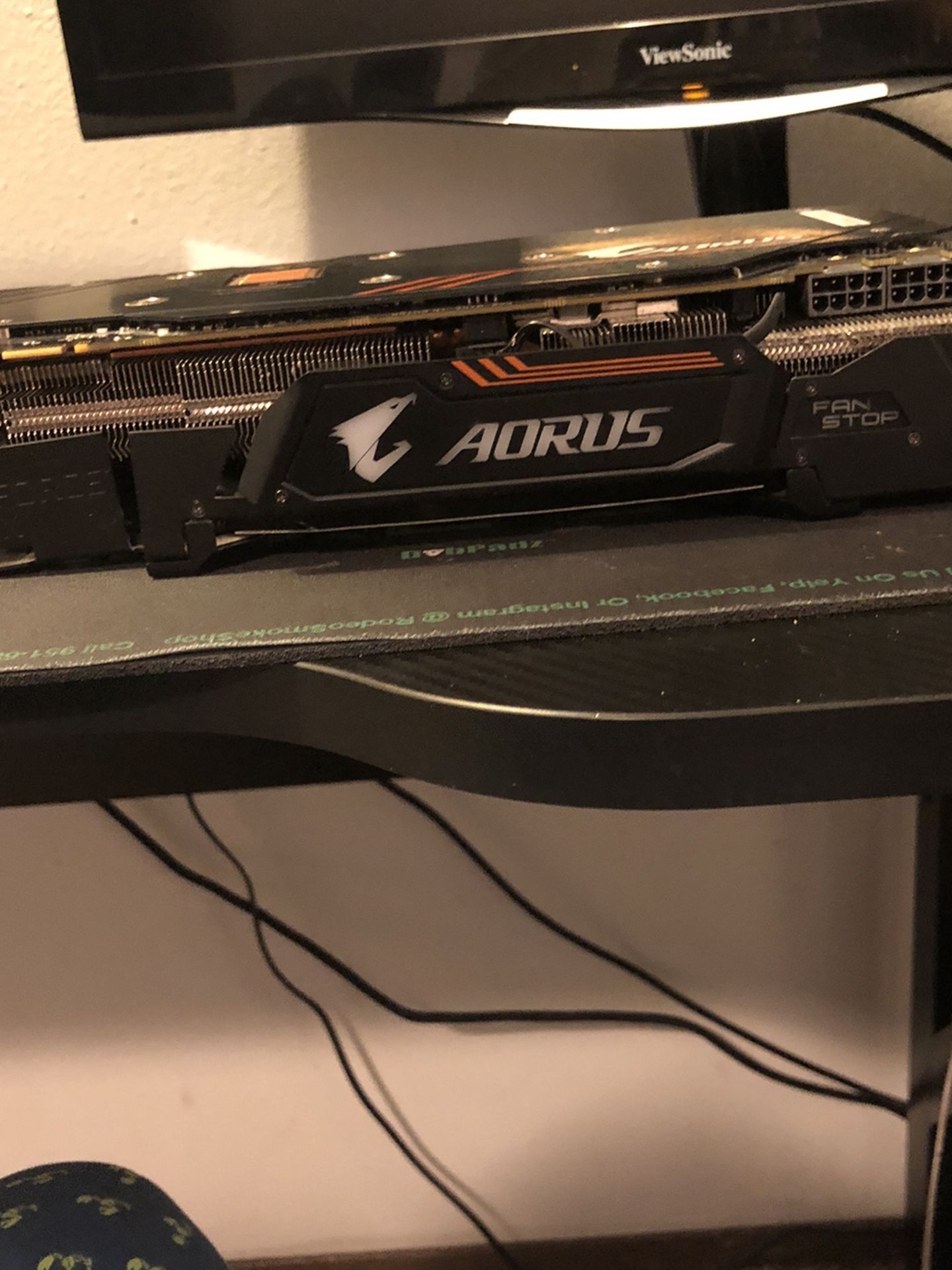 Gigabyte AORUS GeForce GTX 1080 Ti Xtreme Edition 11GB Graphic Cards