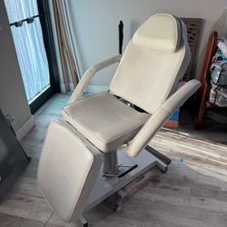 Adjustable Hydraulic Esthetician Chair