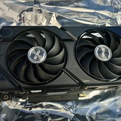 ASUS Dual GeForce RTX™ 4060 Ti EVO OC Edition 16GB GDDR6 with two powerful Axial-tech fans