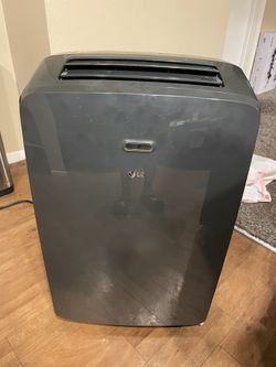 Portable AC Unit w/accessories