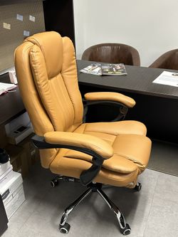 3 Sillas De Oficina Por 700$. 3 Office Chairs For 700$