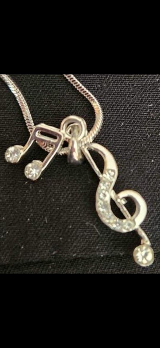 Vintage. Music Note Necklace