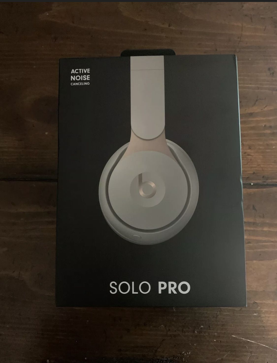 Beats Solo Pro grey- gold