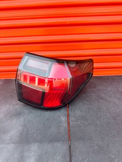 2021-2023 Hyundai Santa Cruz rigth  passenger Side Outer LED Taillight Oem
