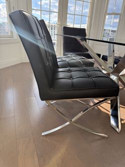 Glass Top Dining Table with 6 Black Chairs